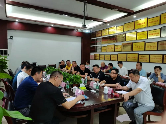 瀘州玻璃酒瓶.png 瀘州玻璃酒瓶.png