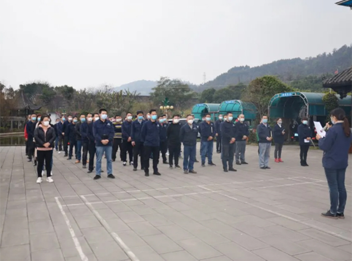 向先進學習，向優(yōu)秀致敬！