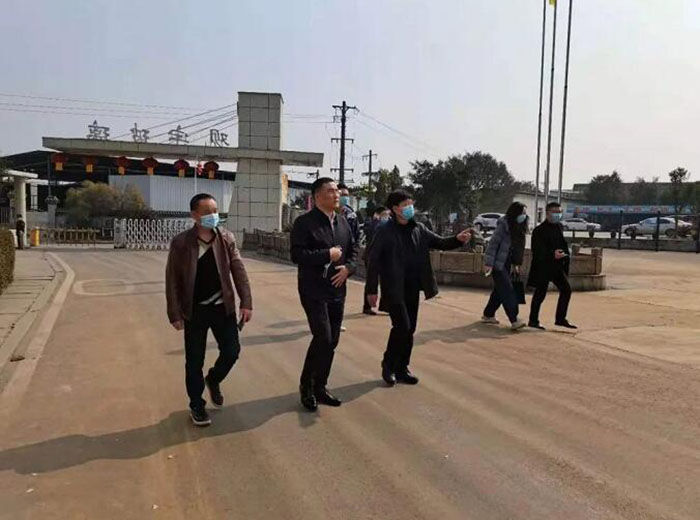 瀘縣縣委副書記、縣長曹陽帶隊(duì)到我司督導(dǎo)工作