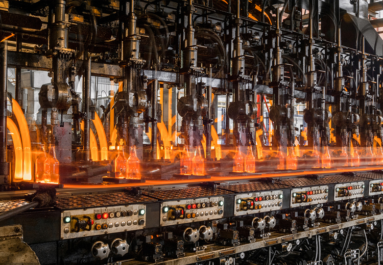 噴涂玻璃酒瓶加工進(jìn)程中有如何的技術(shù)規(guī)劃？